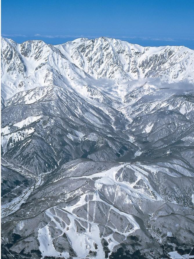 ホテル コミュニティハウス チロリアン 白馬村 エクステリア 写真
