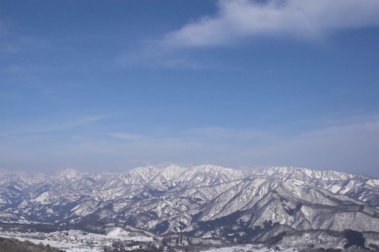 ホテル コミュニティハウス チロリアン 白馬村 エクステリア 写真